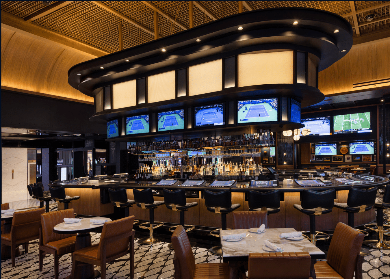 luxury dining at Fontainebleau Las Vegas. best restaurants on the Las Vegas Strip for unforgettable meals, cocktails, and fine dining experiences.